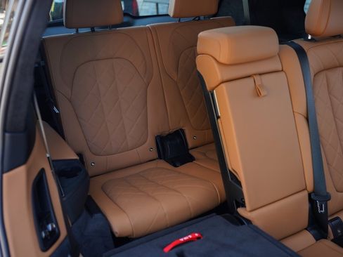 Used 2023 BMW X7 xDrive40i w/ M Sport Package image 27