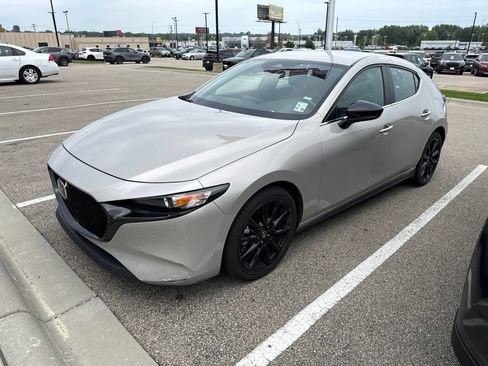 Used 2025 MAZDA MAZDA3 s Sport FWD image 2