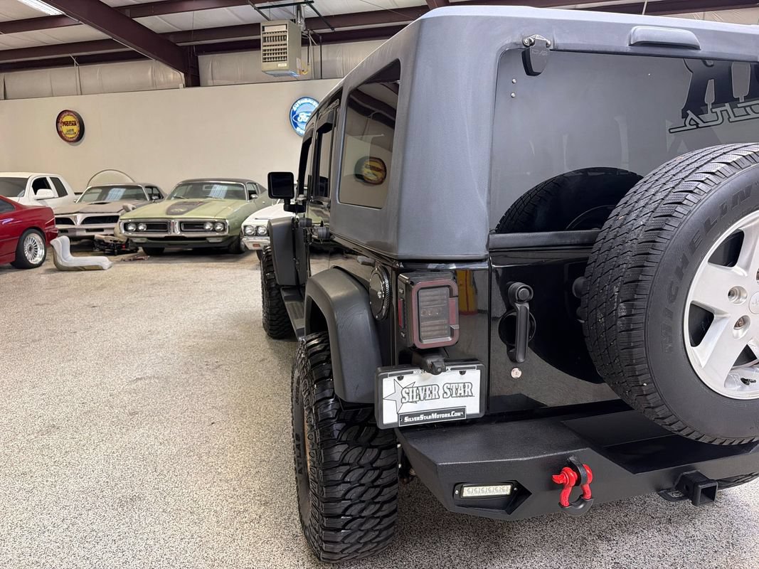 Used 2015 Jeep Wrangler Unlimited Sport w/ Quick Order Package 24S AWD/4WD image 15