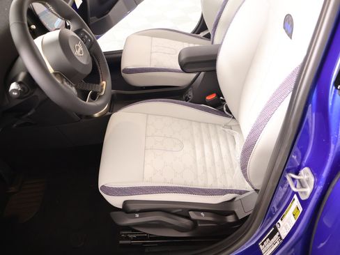 New 2026 MINI Cooper 4-Door Hardtop FWD image 10