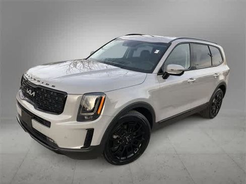 Used 2022 Kia Telluride SX w/ Nightfall Edition Package image 2