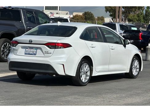Used 2023 Toyota Corolla XLE image 4