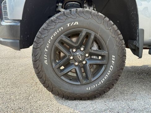 Used 2019 Chevrolet Silverado 1500 LT Trail Boss AWD/4WD image 11