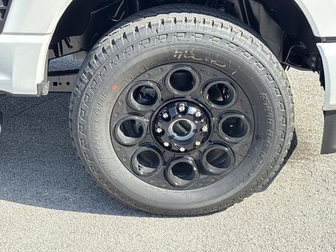 New 2026 Ford F350 Lariat w/ Black Appearance Package AWD/4WD image 9
