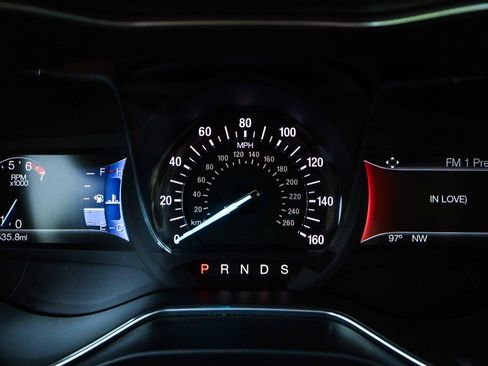 Used 2016 Ford Fusion SE w/ Equipment Group 202A FWD image 7