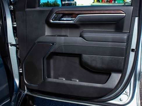 Used 2025 GMC Sierra 1500 Elevation AWD/4WD image 13