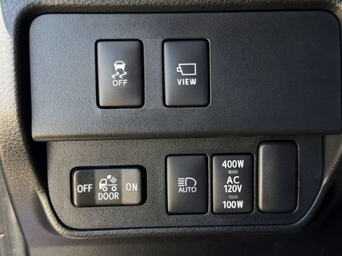 Used 2023 Toyota Tacoma TRD Sport w/ TRD Premium Sport Package AWD/4WD image 23