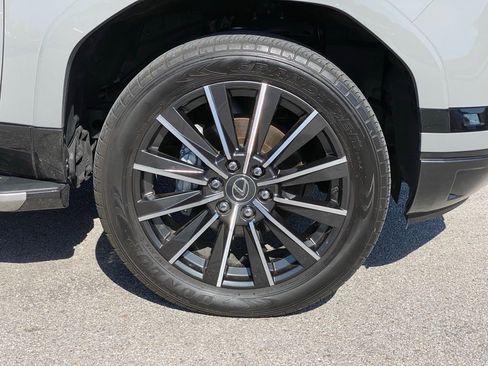 Used 2024 Lexus GX 550 w/ Accessory Package (2T) AWD/4WD image 34