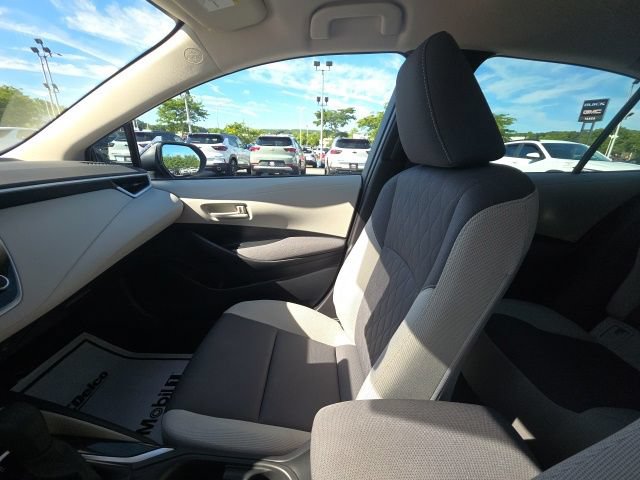Used 2026 Toyota Corolla LE FWD image 25