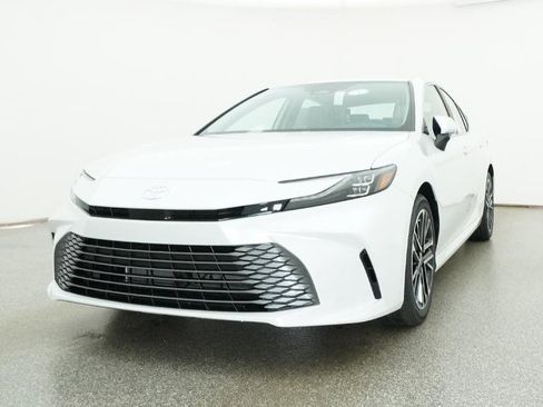 New 2026 Toyota Camry XLE image 19