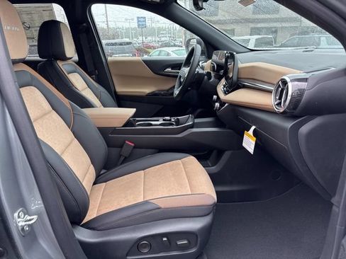 New 2026 Chevrolet Equinox ACTIV w/ Convenience Package III AWD/4WD image 16