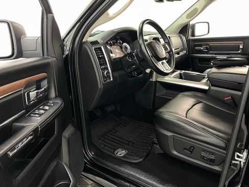 Used 2018 RAM 1500 Laramie AWD/4WD image 22