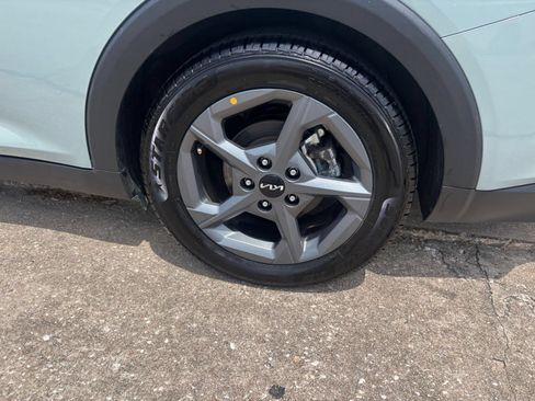 Used 2025 Kia K4 FWD image 29