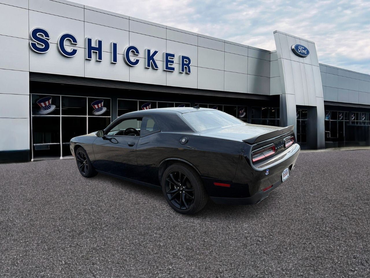 Used 2017 Dodge Challenger SXT Plus RWD image 3