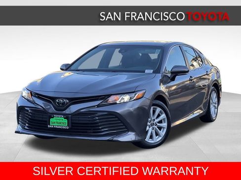 Certified 2018 Toyota Camry LE image 1