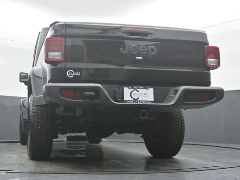 Used 2022 Jeep Gladiator Willys image 49