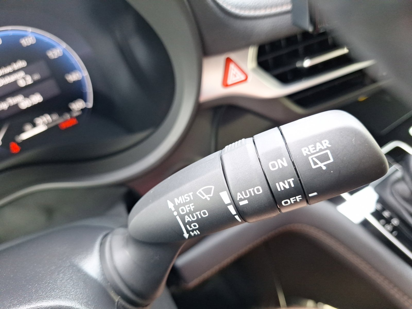 Used 2025 Toyota Sienna Platinum AWD/4WD image 23