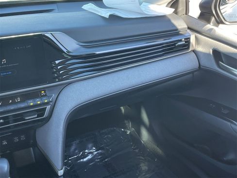 Used 2025 Toyota Camry XSE image 15