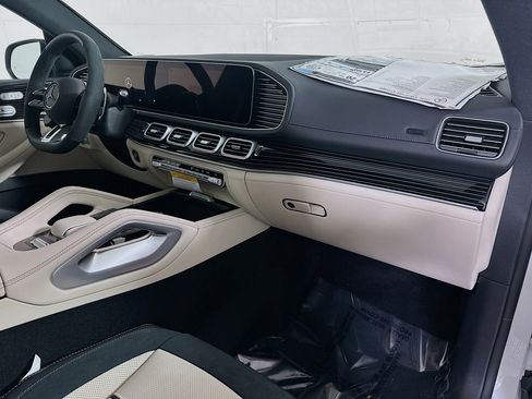New 2026 Mercedes-Benz GLE 53 AMG 4MATIC Coupe image 31