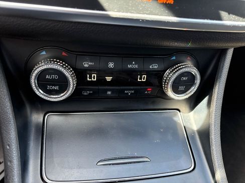 Used 2018 Mercedes-Benz CLA 250 4MATIC image 36