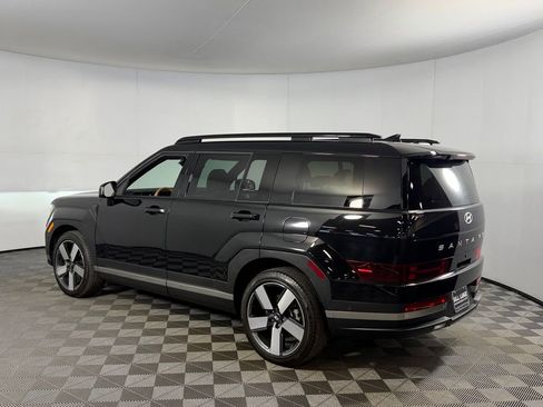 Used 2024 Hyundai Santa Fe Limited image 9