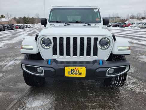 Used 2023 Jeep Wrangler Sahara image 2