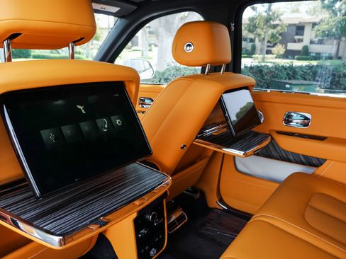 New 2026 Rolls-Royce Cullinan AWD/4WD image 25