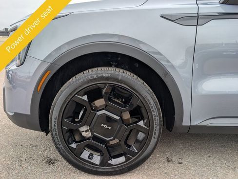 Certified 2024 Kia Sorento X-Line EX image 12