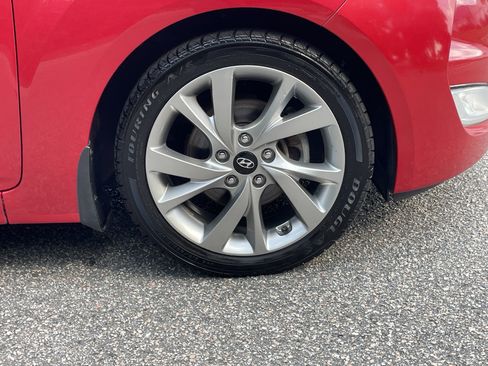 Used 2014 Hyundai Veloster RE:FLEX Edition FWD image 11