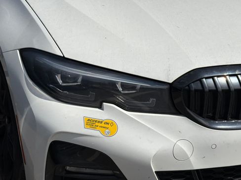 Used 2022 BMW 330e w/ M Sport Package RWD image 4
