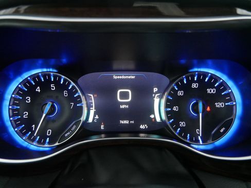 Used 2023 Chrysler Pacifica Limited image 27