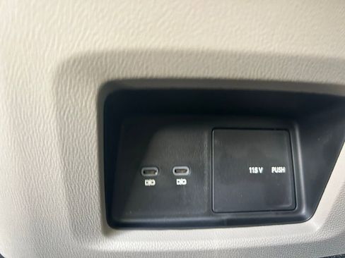 New 2026 Volkswagen Atlas SE FWD image 46