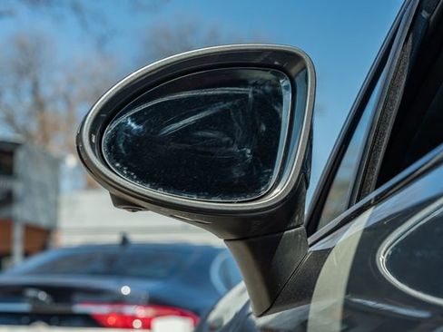 Used 2018 Porsche Cayenne GTS image 11