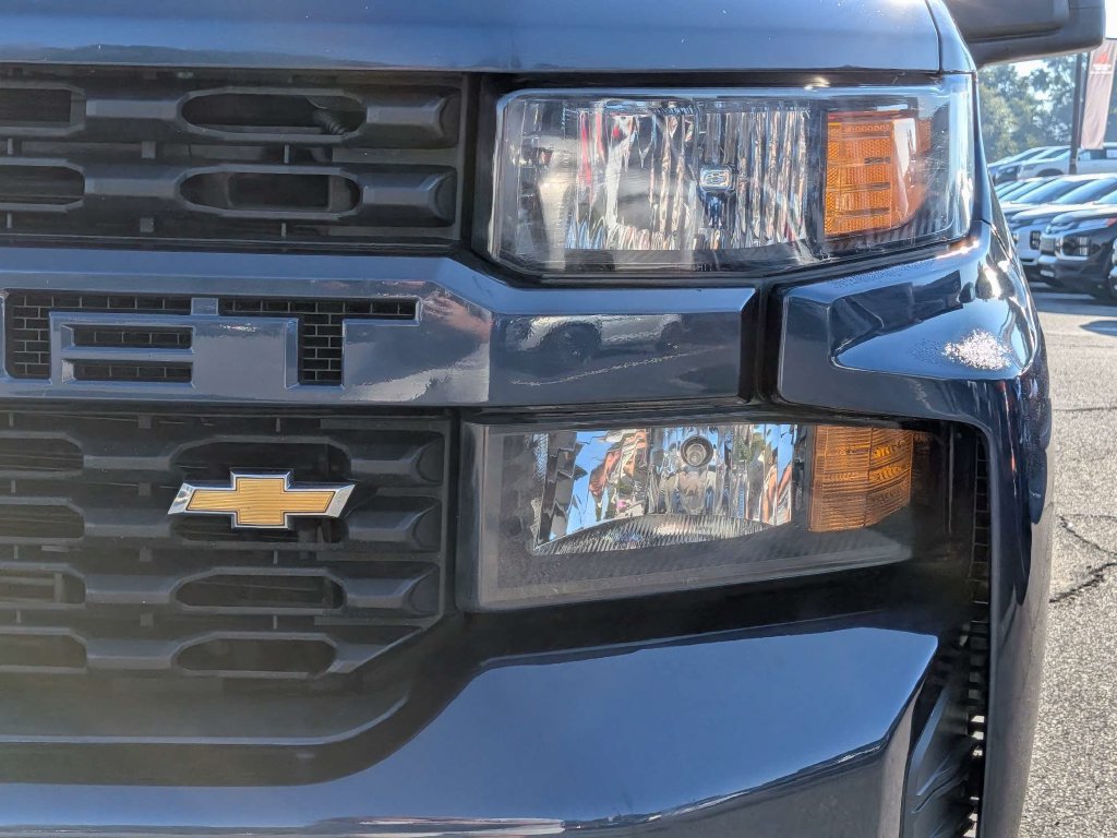 Used 2022 Chevrolet Silverado 1500 Custom w/ Safety Confidence Package RWD image 9