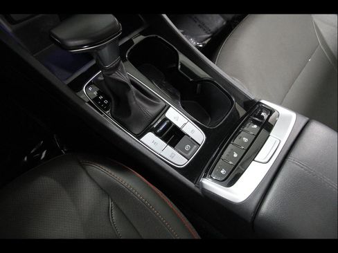 Certified 2024 Hyundai Santa Cruz Limited image 15