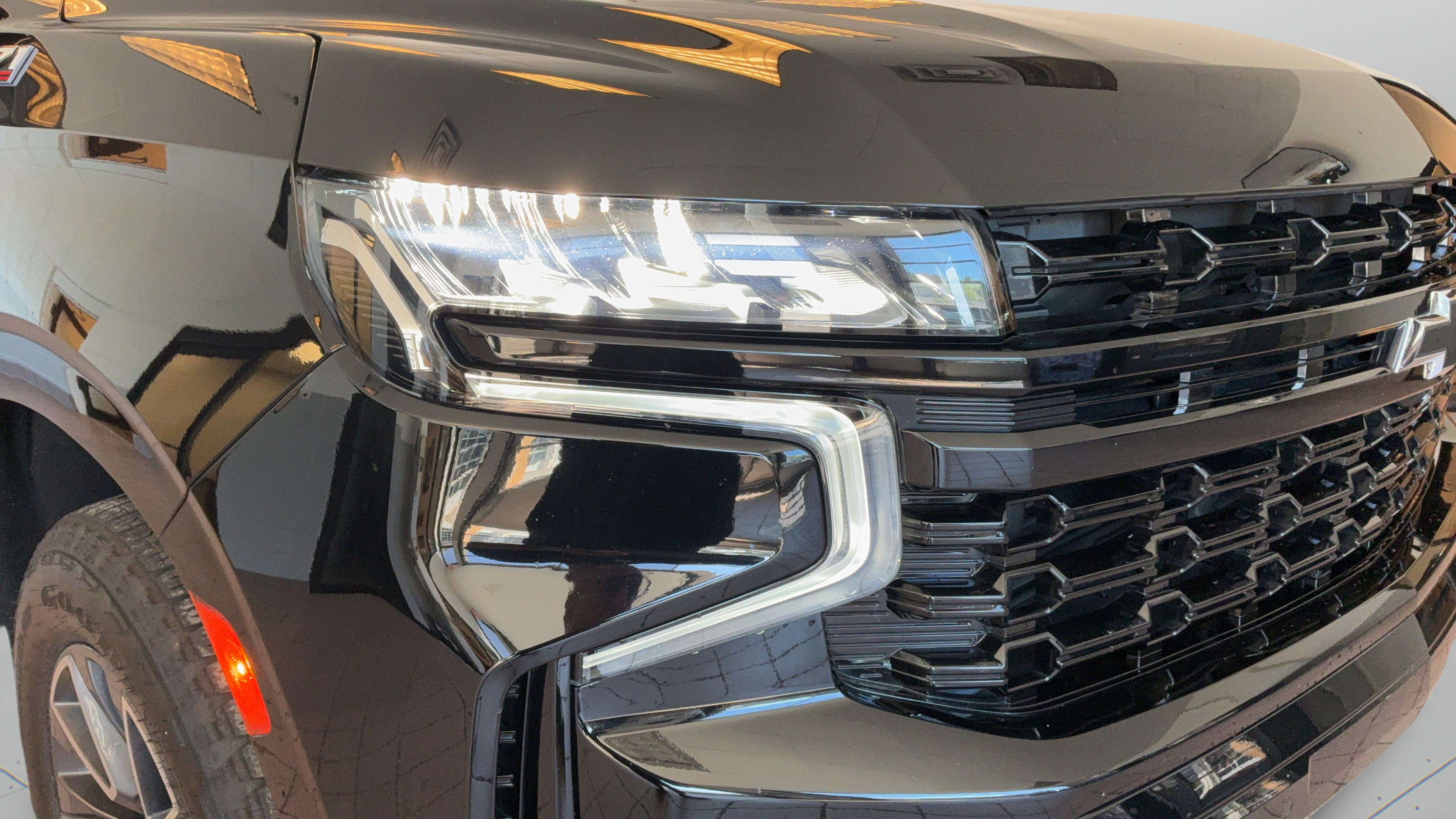 Used 2023 Chevrolet Tahoe Z71 w/ Luxury Package AWD/4WD image 53