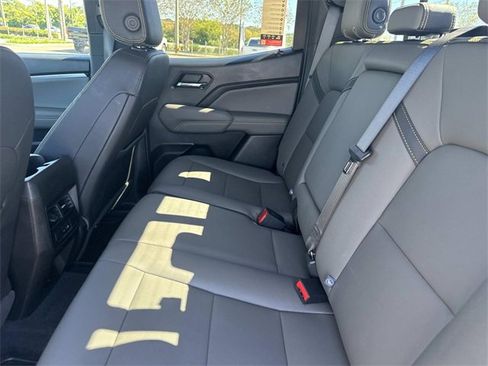 Used 2024 Chevrolet Colorado ZR2 w/ ZR2 Convenience Package III image 14