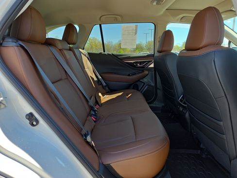 Used 2025 Subaru Outback Touring XT image 15