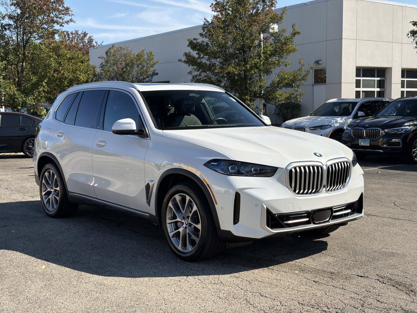 Certified 2026 BMW X5 xDrive40i AWD/4WD image 3