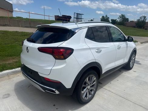 Used 2021 Buick Encore GX Essence w/ Experience Buick Package FWD image 5