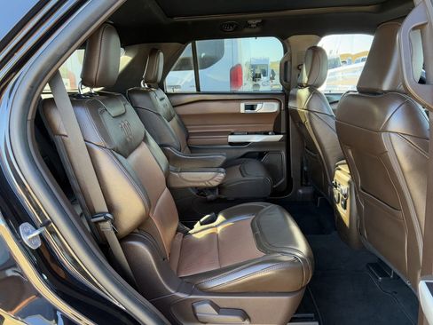 Used 2022 Ford Explorer King Ranch w/ Technology Package image 30