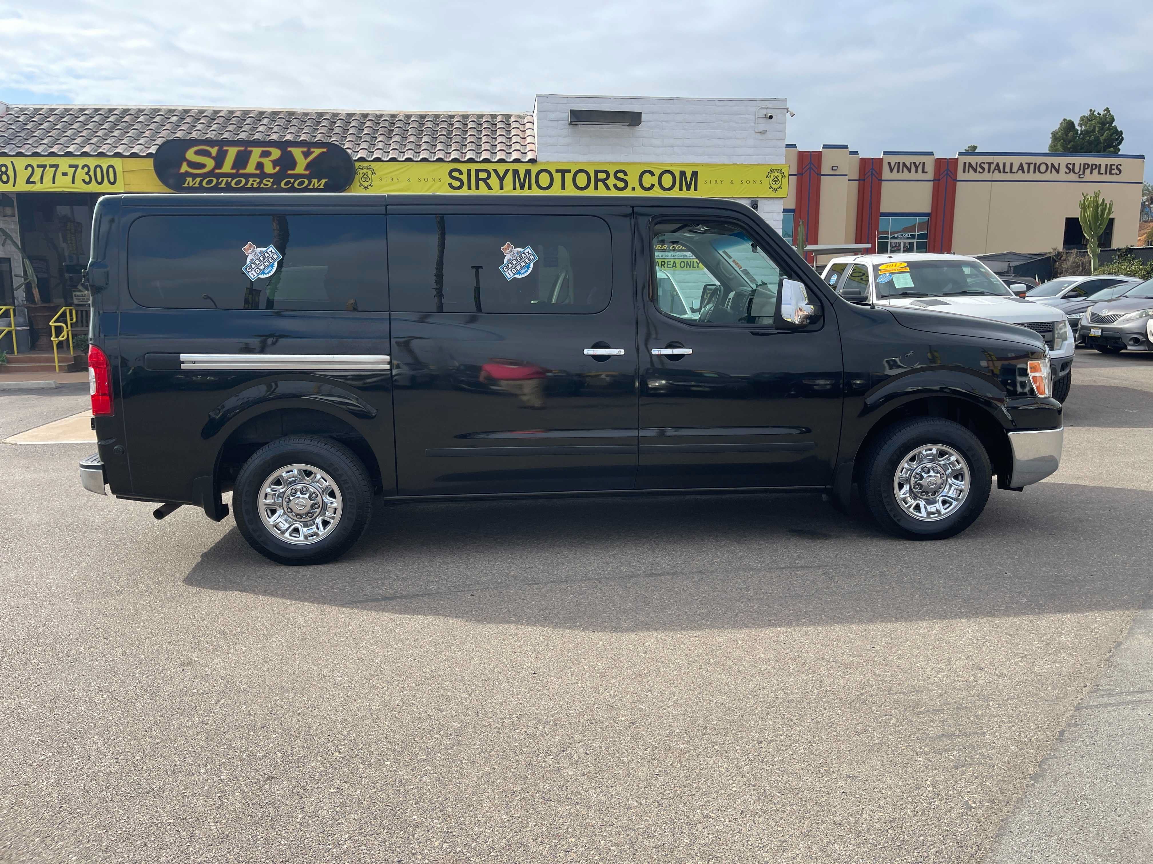Used 2018 Nissan NV 3500 SV w/ Navigation Package RWD image 2