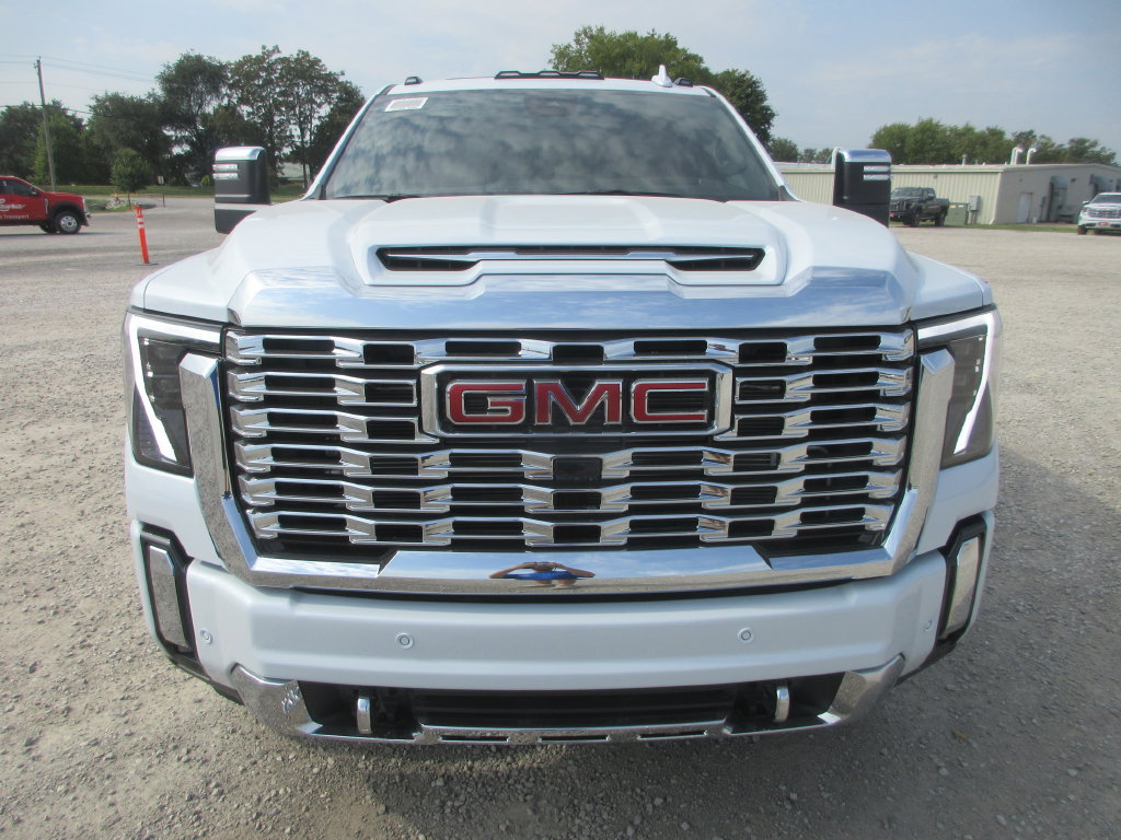 New 2026 GMC Sierra 3500 Denali w/ Denali Reserve Package AWD/4WD image 12