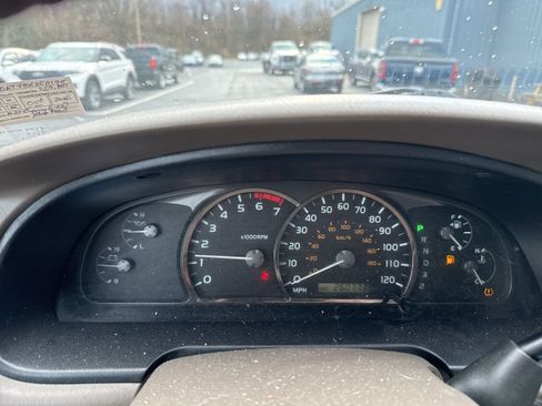 Used 2006 Toyota Sequoia SR5 image 13