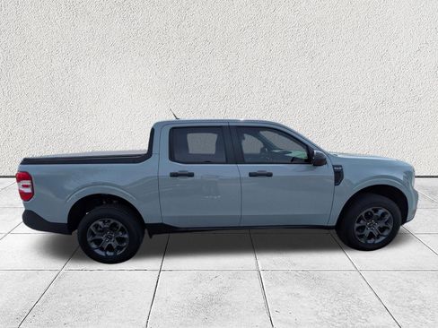 Used 2023 Ford Maverick XLT image 2