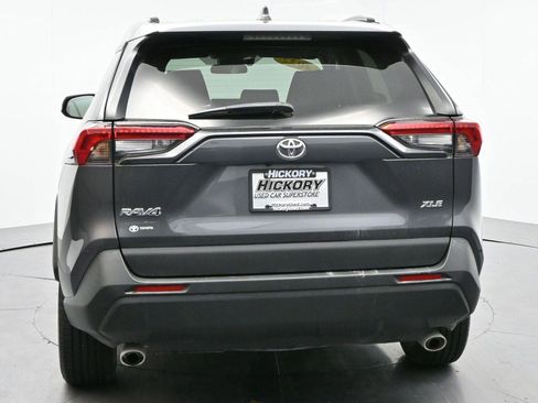 Used 2022 Toyota RAV4 XLE w/ Convenience Package image 6