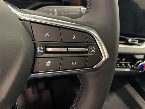 New 2026 Chevrolet Equinox LT w/ Convenience Package II image 25