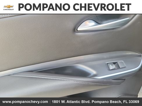 Used 2024 Cadillac XT4 Premium Luxury image 10