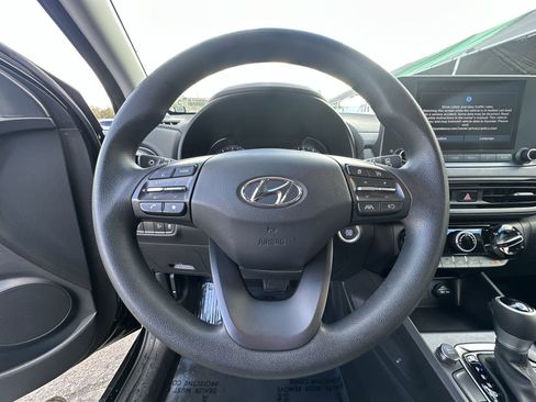 Used 2023 Hyundai Kona SEL image 11