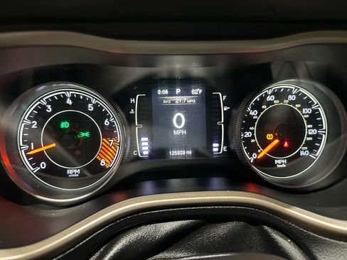 Used 2014 Jeep Cherokee Latitude w/ Comfort/Convenience Group image 11